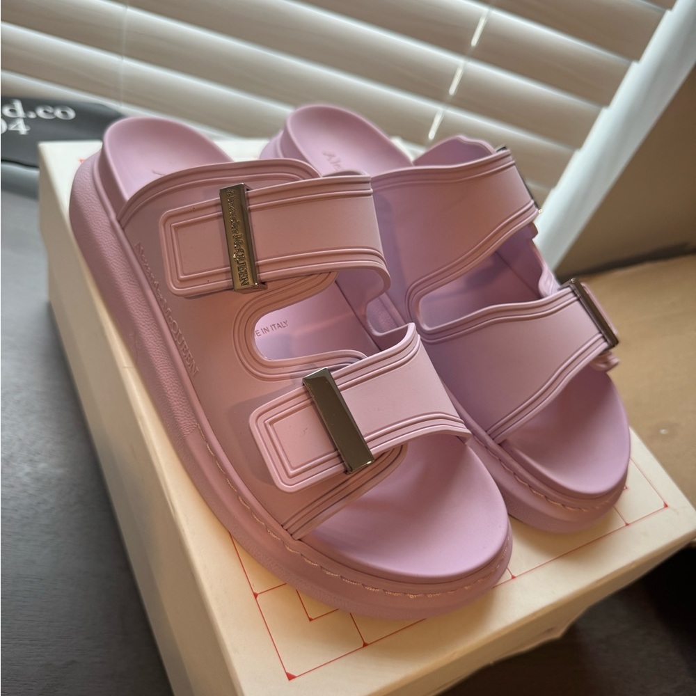 Alexander Mcqueen slides